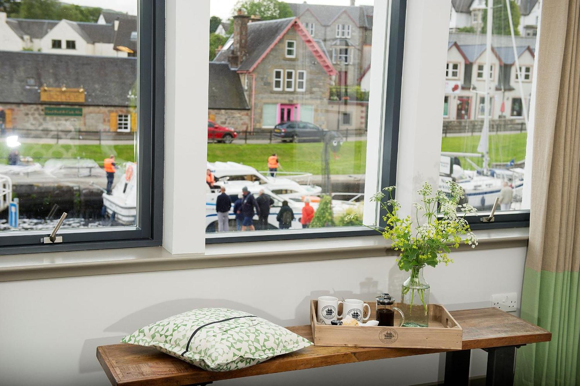 Lock Chambers, Caledonian Canal Centre Fort Augustus Quarto foto